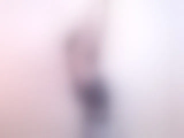 Live sex webcam photo for Foxy-Ella #293365044