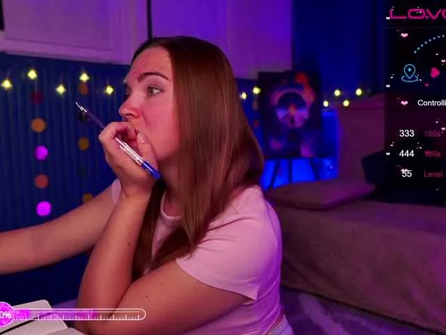 Live sex webcam photo for Foxy-Slut #290939001
