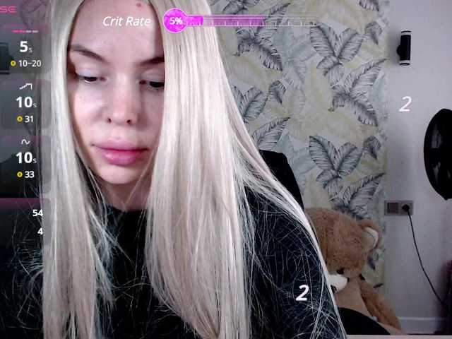 Live sex webcam photo for Foxymoxy19 #290887616