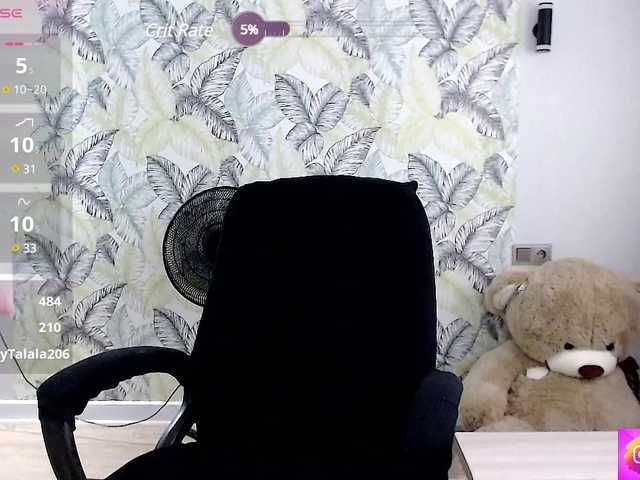 Live sex webcam photo for Foxymoxy19 #291364179