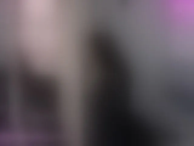 Live sex webcam photo for Foxymoxy19 #292731646