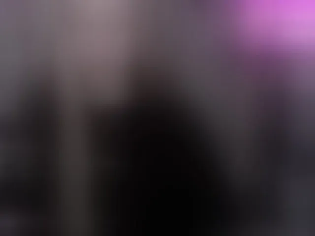 Live sex webcam photo for Foxymoxy19 #293217144