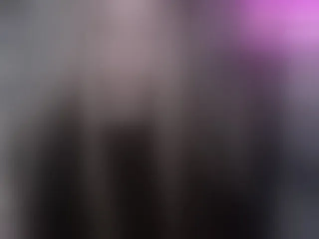 Live sex webcam photo for Foxymoxy19 #293276563