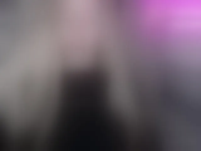 Live sex webcam photo for Foxymoxy19 #293544479