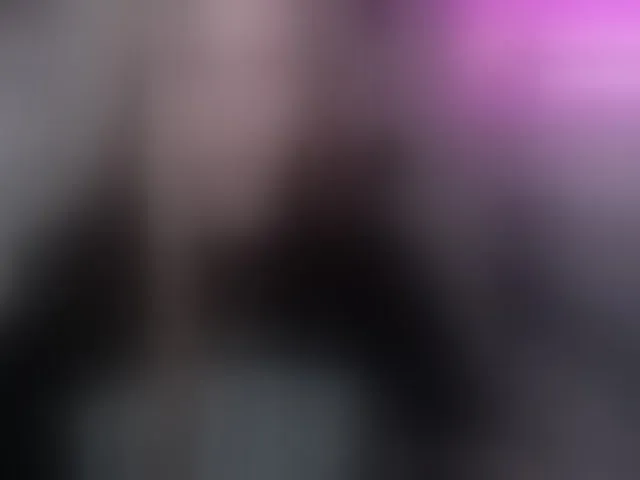 Live sex webcam photo for Foxymoxy19 #293629348