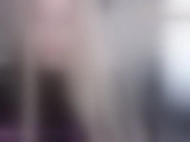Live sex webcam photo for Foxymoxy19 #294146513