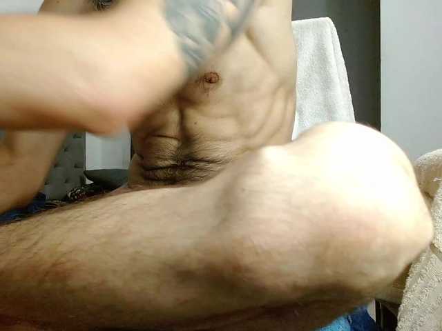 Live sex webcam photo for FrancockXL #278021836