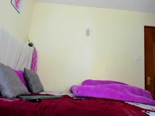 Live sex webcam photo for Freaky-Sweetie #290918632