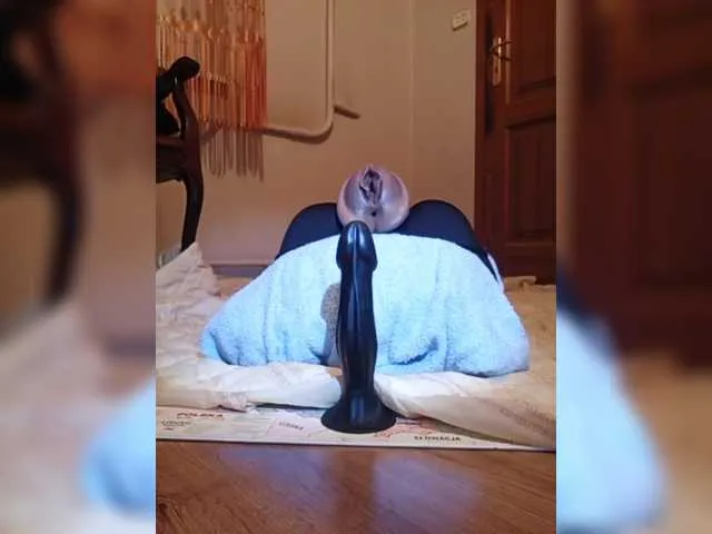 Live sex webcam photo for Fredzio-f2 #291356548
