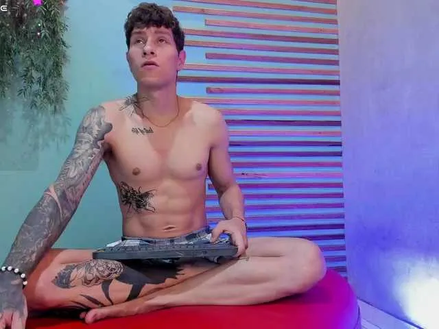 Live sex webcam photo for French-sexx #292216772