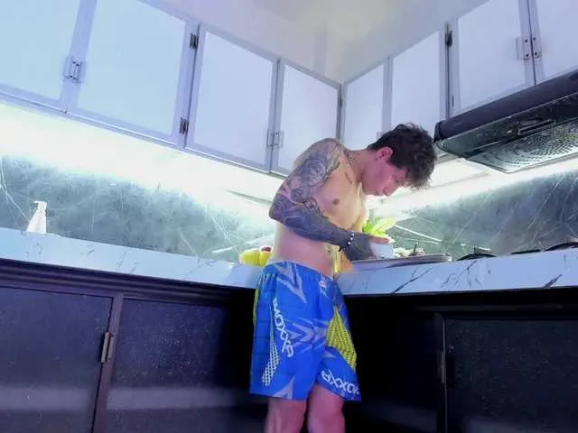 Live sex webcam photo for French-sexx #292391422