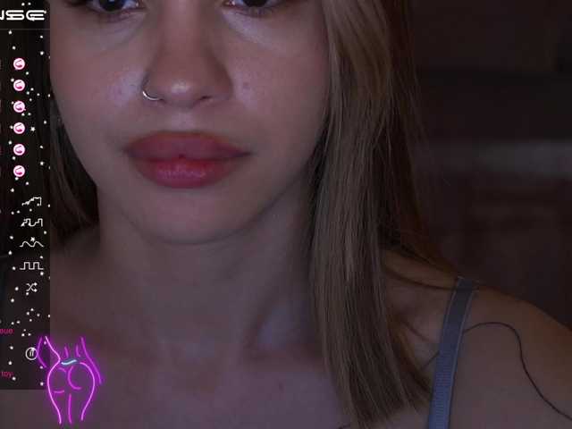 Live sex webcam photo for FreyaMoonss #277519807