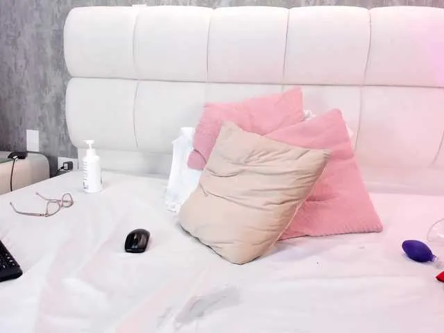 Live sex webcam photo for Freyaa25 #291322122