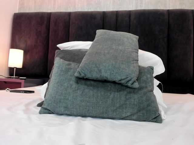 Live sex webcam photo for Freyaa25 #292092901