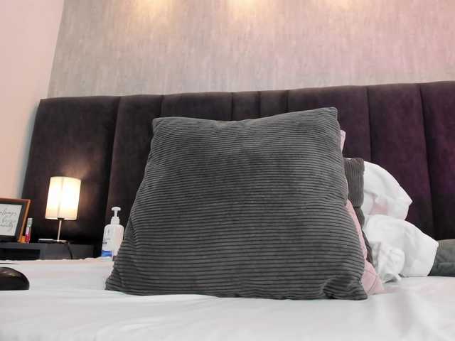 Live sex webcam photo for Freyaa25 #292332588