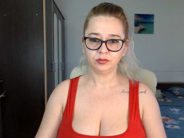 Live sex webcam photo for Freyaamore #277412599