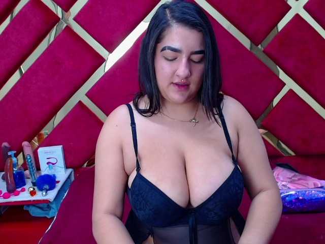 Live sex webcam photo for FreyjaNaugthy #289741630