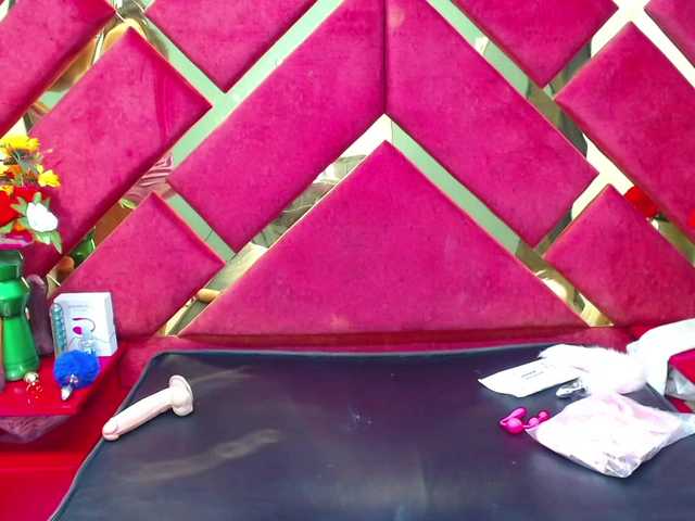 Live sex webcam photo for FreyjaNaugthy #290316641