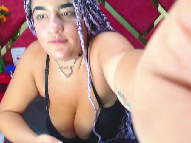 Live sex webcam photo for FreyjaNaugthy #290388095