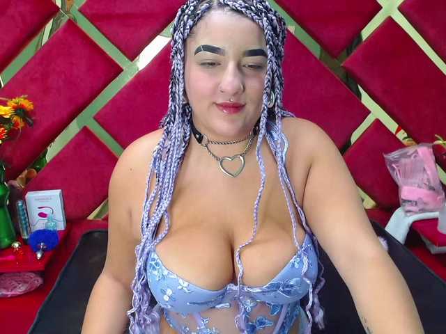 Live sex webcam photo for FreyjaNaugthy #290393015