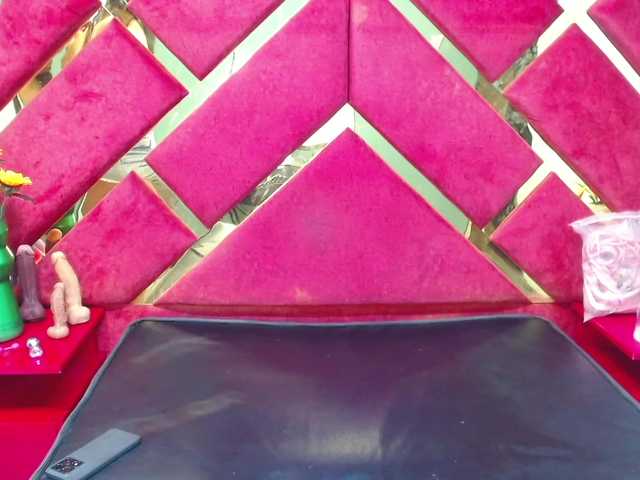 Live sex webcam photo for FreyjaNaugthy #291741086