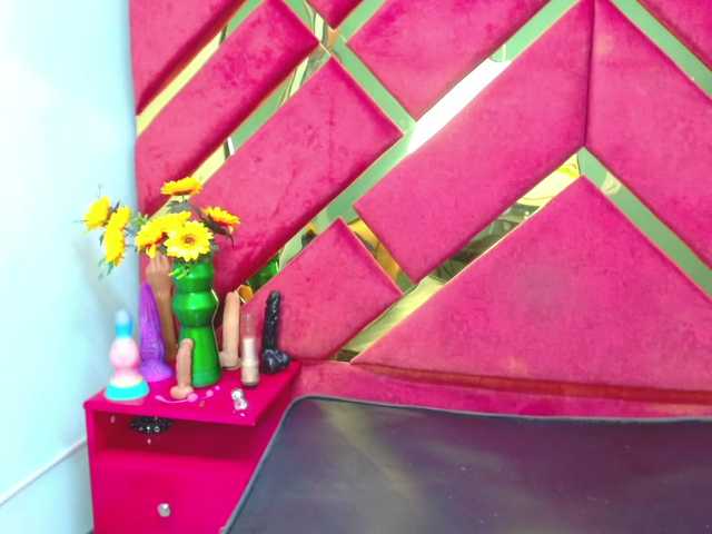 Live sex webcam photo for FreyjaNaugthy #292170717