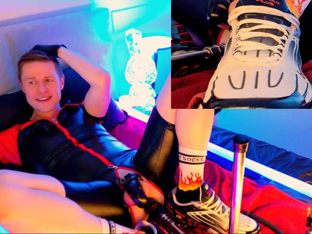 Live sex webcam photo for Fuc71 #290926495