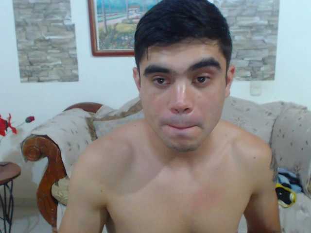 Live sex webcam photo for Fuckboy-201 #277520772