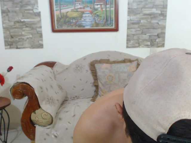 Live sex webcam photo for Fuckboy-201 #277540077