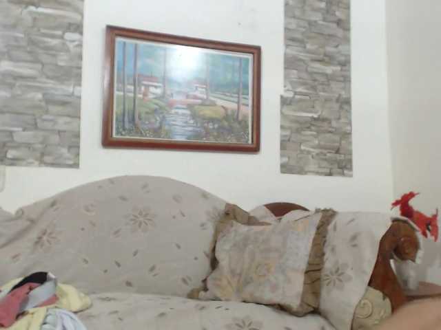 Live sex webcam photo for Fuckboy-201 #277636113