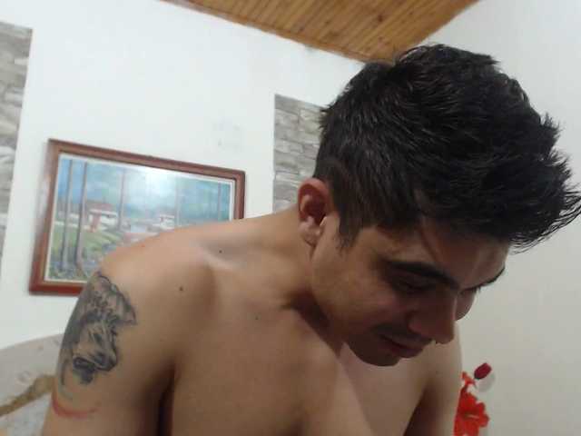 Live sex webcam photo for Fuckboy-201 #277748737