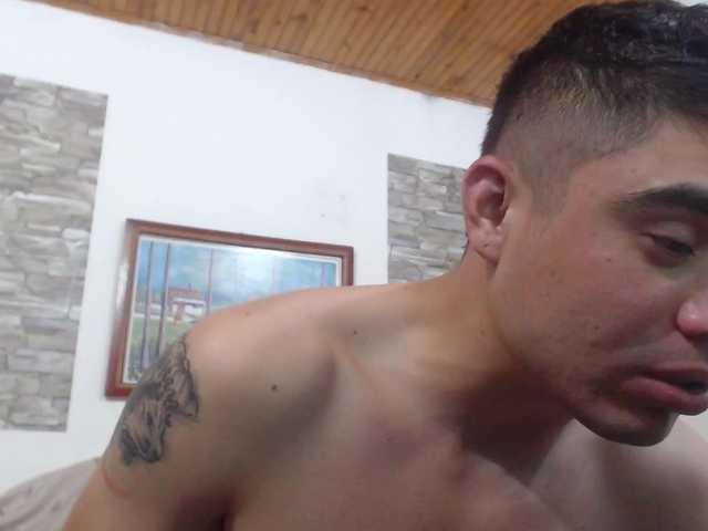 Live sex webcam photo for Fuckboy-201 #277897858