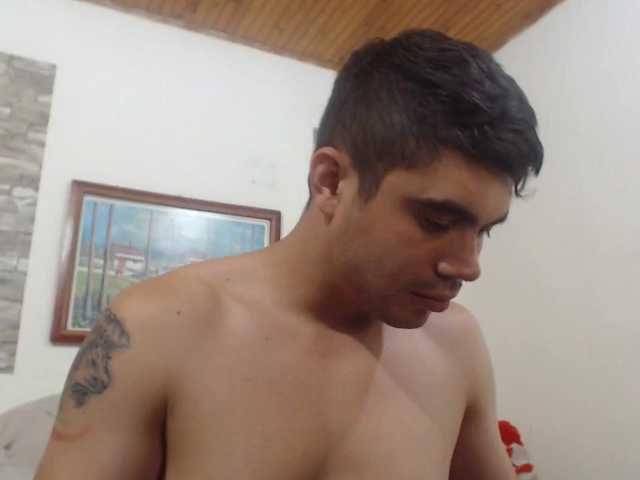 Live sex webcam photo for Fuckboy-201 #278141349