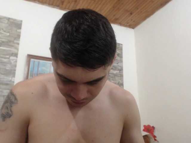 Live sex webcam photo for Fuckboy-201 #278248049