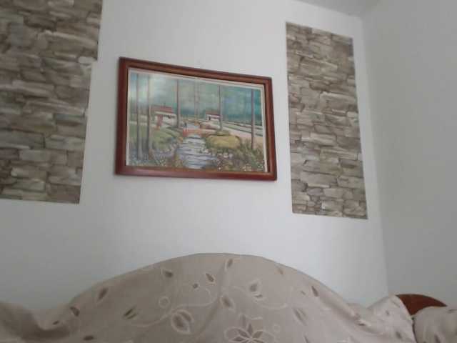 Live sex webcam photo for Fuckboy-201 #287183565