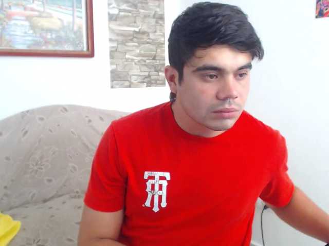 Live sex webcam photo for Fuckboy-201 #290670197