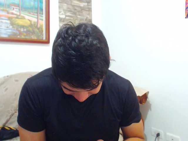 Live sex webcam photo for Fuckboy-201 #290970360