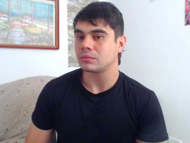 Live sex webcam photo for Fuckboy-201 #290992179