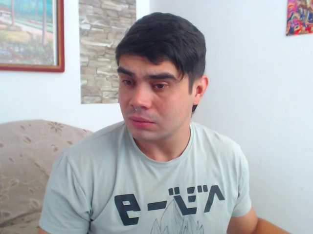 Live sex webcam photo for Fuckboy-201 #291225890