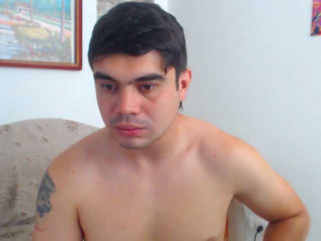 Live sex webcam photo for Fuckboy-201 #291232632