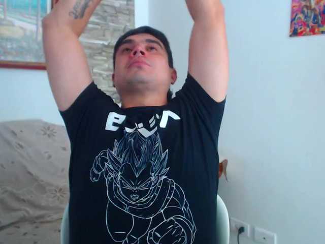 Live sex webcam photo for Fuckboy-201 #291254248