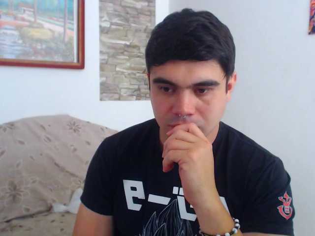 Live sex webcam photo for Fuckboy-201 #291279717