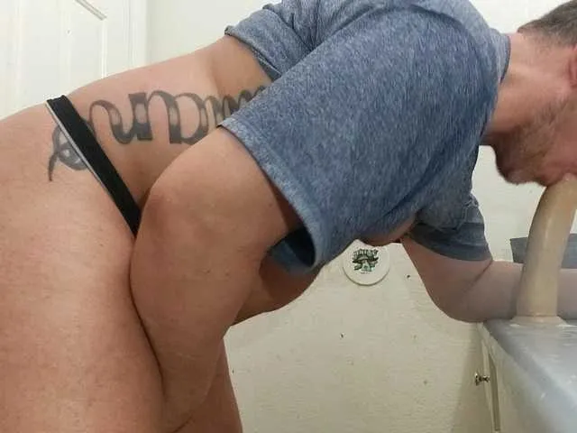 Live sex webcam photo for Fuckmyassg00d #292453077