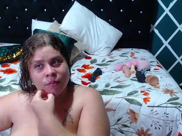 Live sex webcam photo for Fuckmyboobs #276047103