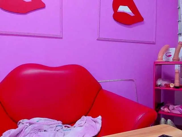 Live sex webcam photo for Fuckmyboobs #276150921