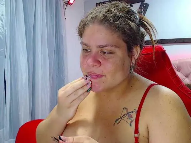 Live sex webcam photo for Fuckmyboobs #276383396
