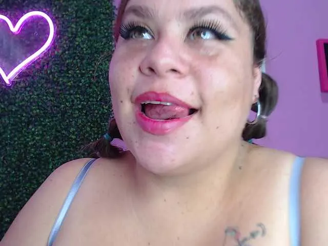 Live sex webcam photo for Fuckmyboobs #277491365