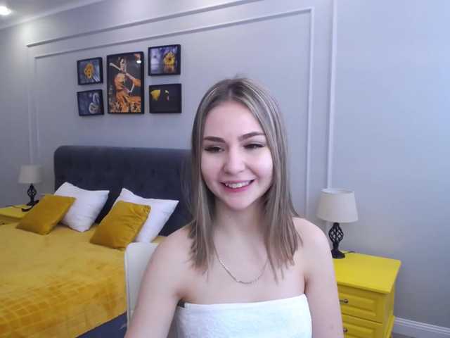 Live sex webcam photo for FunnyMeeting #272550041