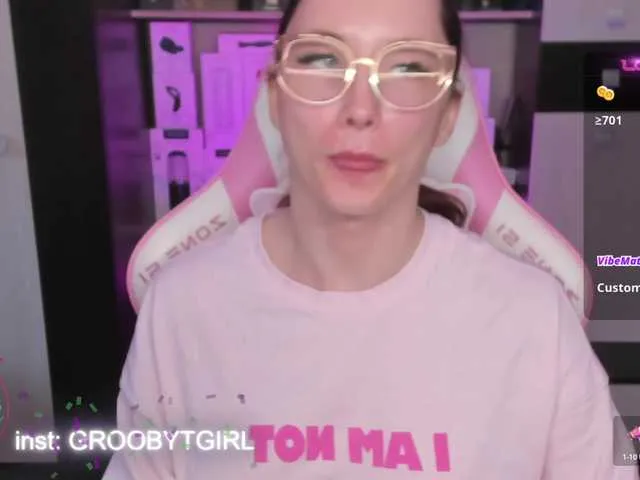 Live sex webcam photo for G-O-D-D-E-S-S #291180399