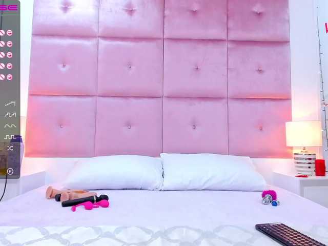 Live sex webcam photo for GABRIELAdelaT #271917588